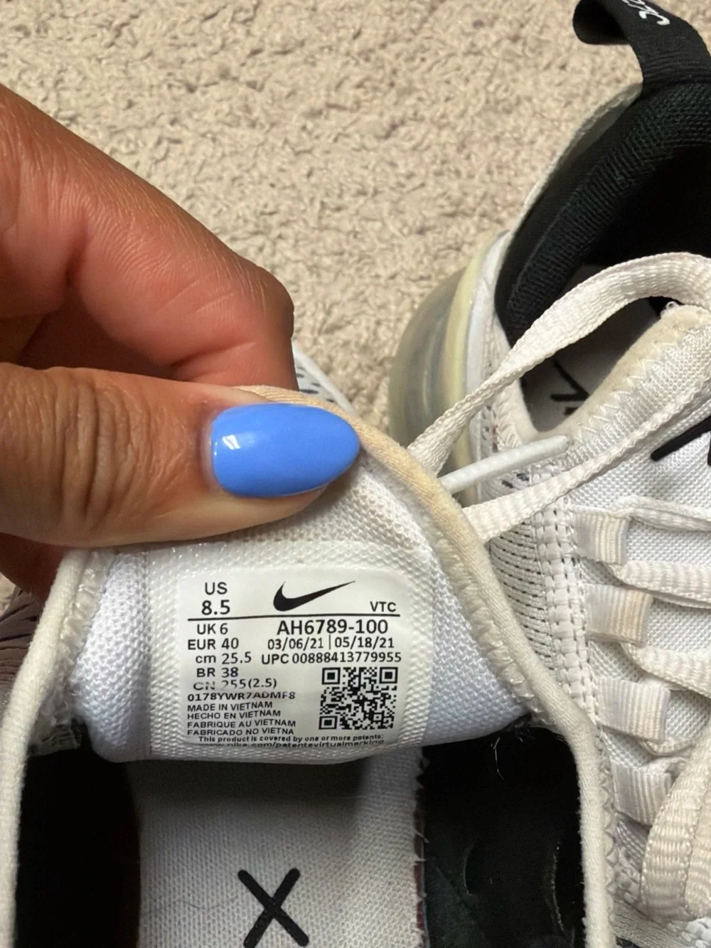 Nike Air 270 Sneakers